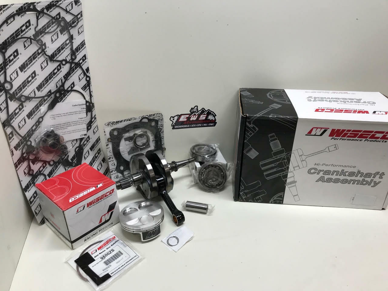 Wiseco Suzuki RGV25089-95/Aprilia RS250 2205CD Piston Kit main image 1